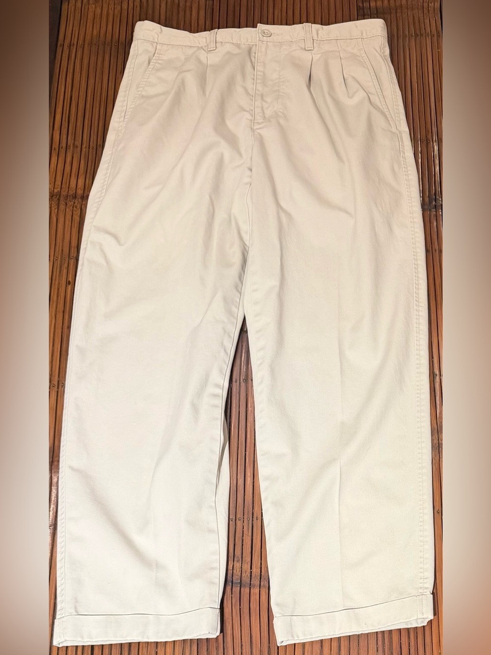 GAP Relaxed Fit Chino Khaki Pants Size 32 x 30